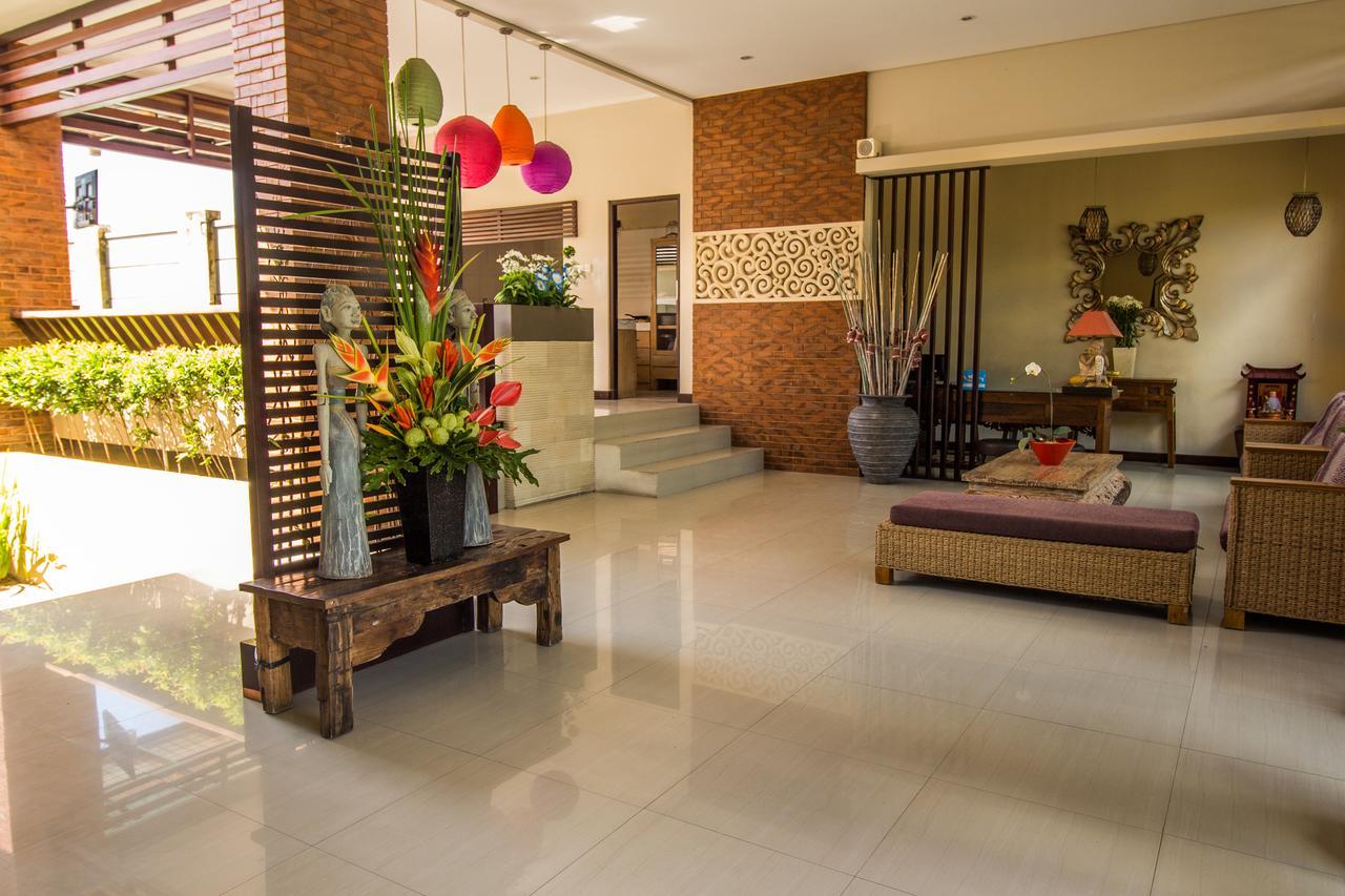Svarna Suites Seminyak Exterior foto